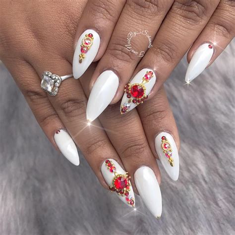 Enhance Your Natural Beauty with Magic Nails in Passaic, NJ